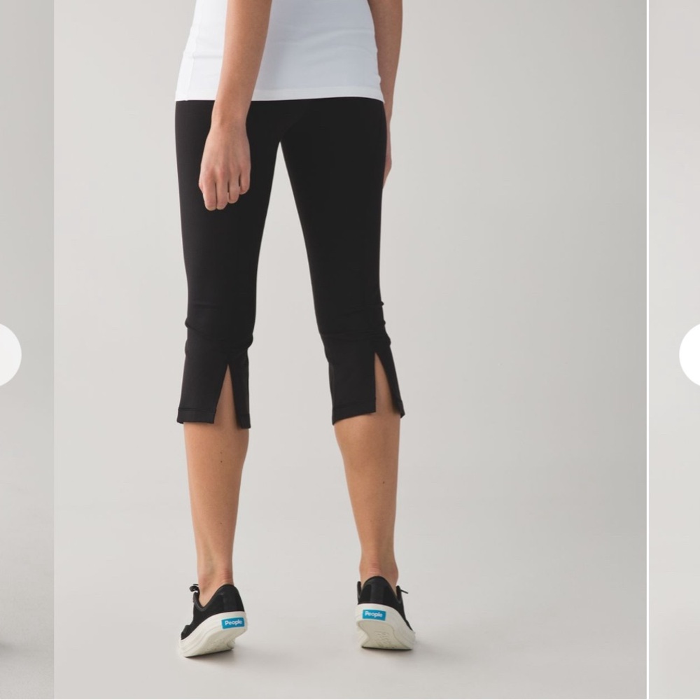 Lululemon Gather & Crow Crop II Size 4 Black